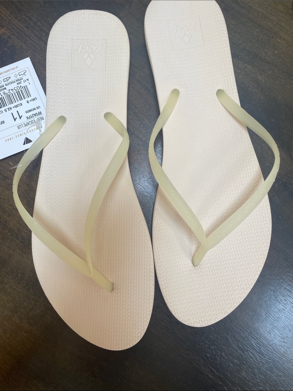 Reef Escape Lux flip flops